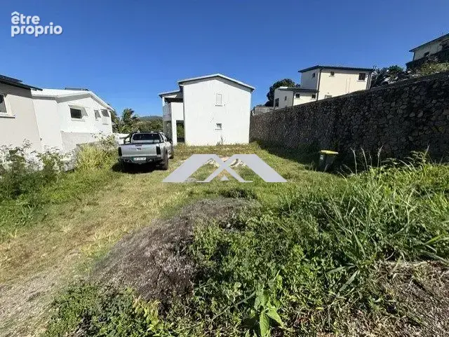 Terrain 252 m² à Saint-Joseph  - photo 2