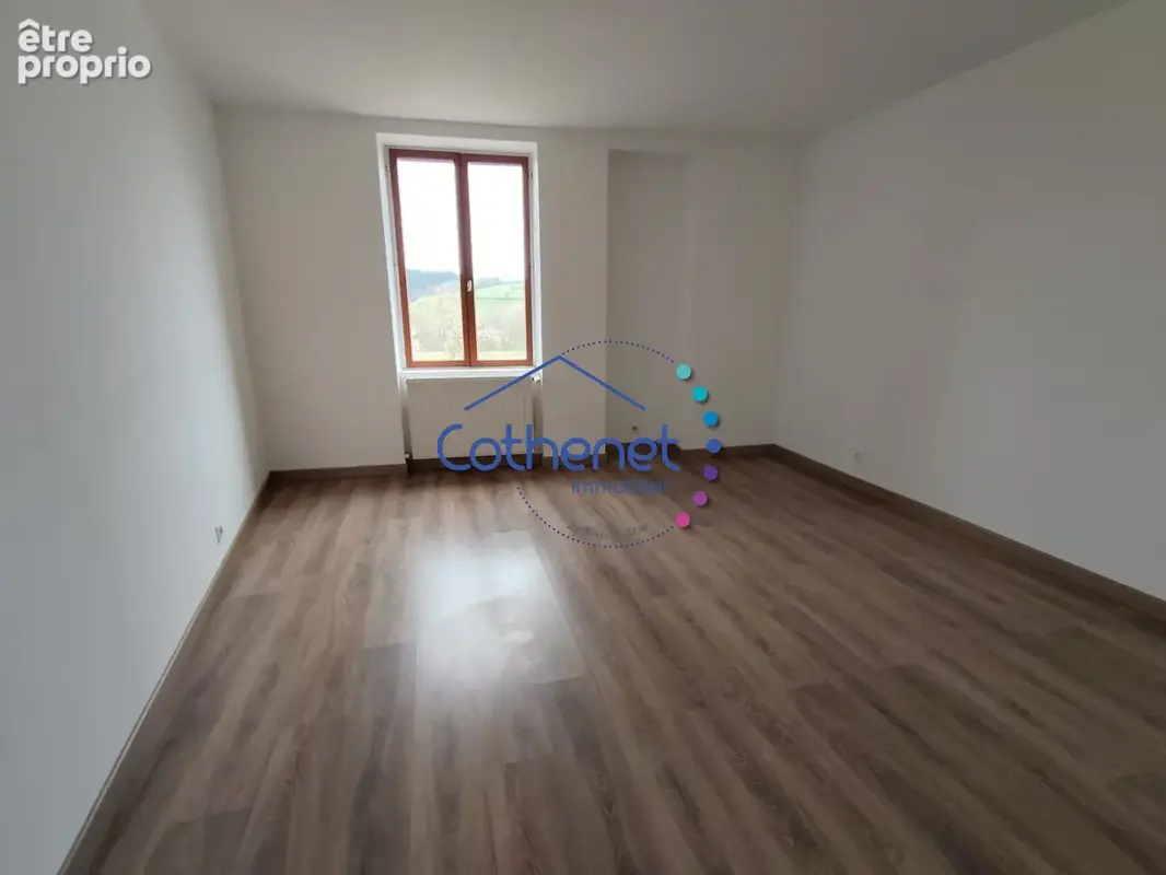 Appartement 207 m² à vendre à Saint-Denis-De-Cabanne (42750) - photo 4