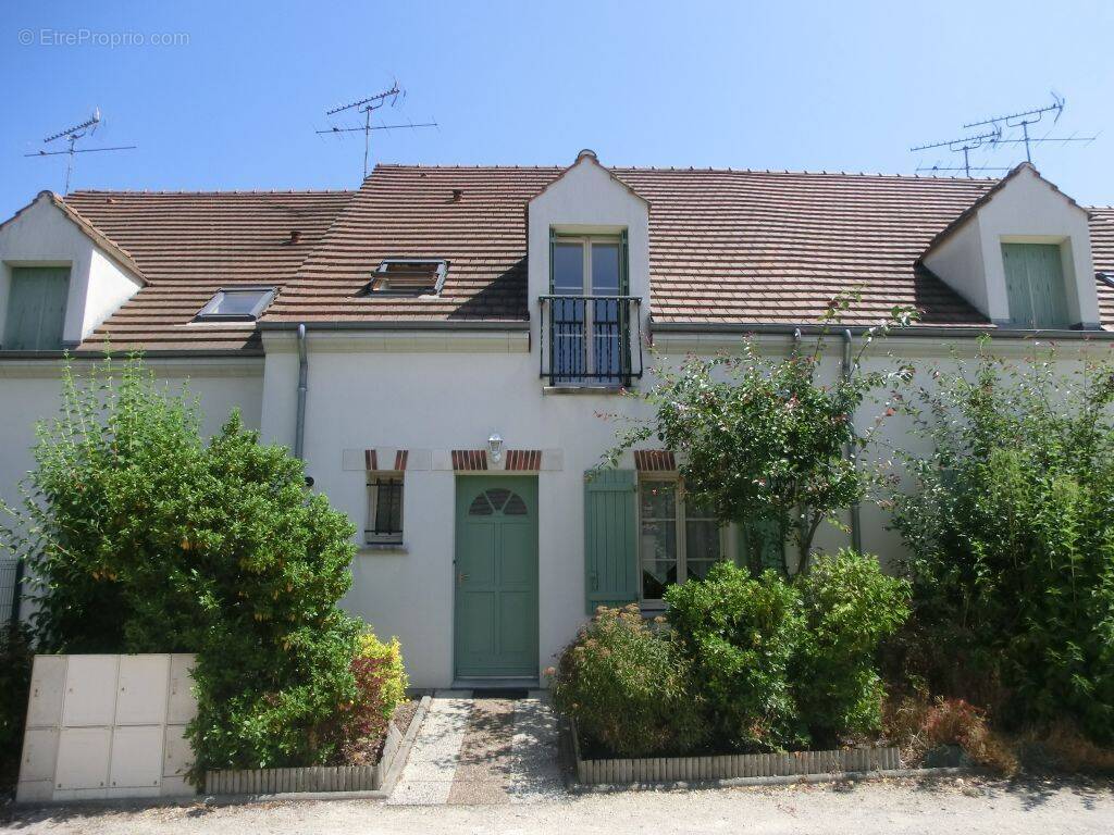 Maison à DONNERY