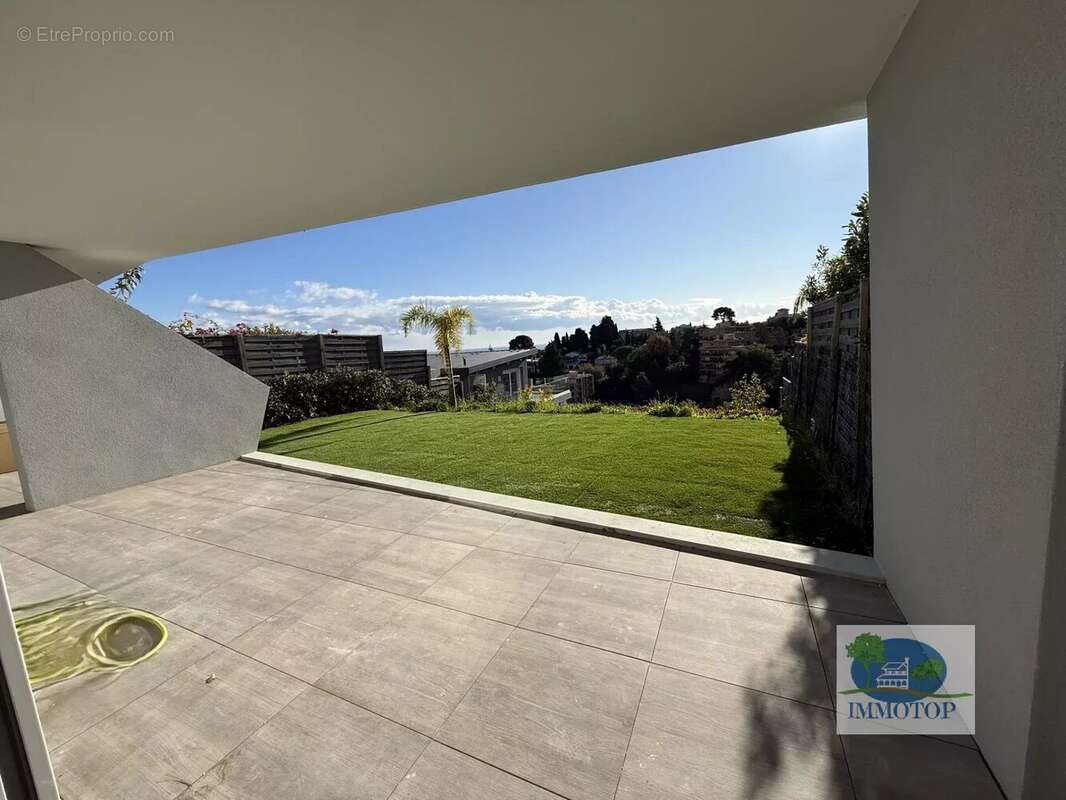 Appartement à ROQUEBRUNE-CAP-MARTIN