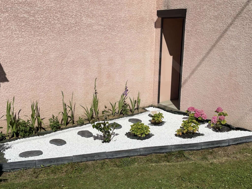 Maison à SAINT-MARTIN-DES-CHAMPS