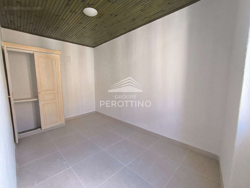 Appartement à ROQUEVAIRE