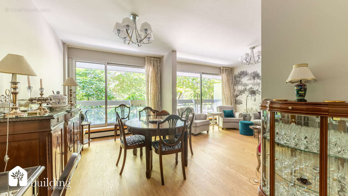 A vendre - Neuilly-sur-Seine Face Seine - Appartement 5 pièces de 108,14 m² avec 20 m² de balcon - photo 4