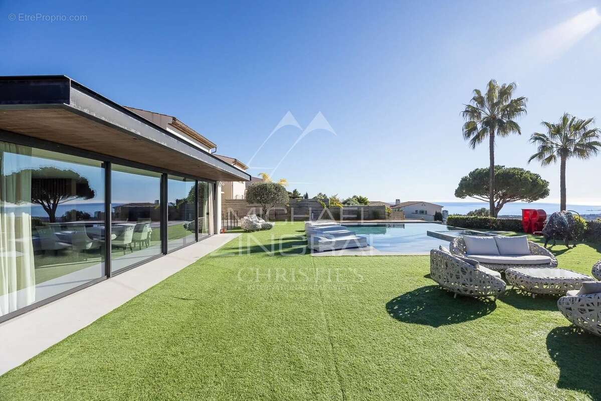 Maison à VILLENEUVE-LOUBET