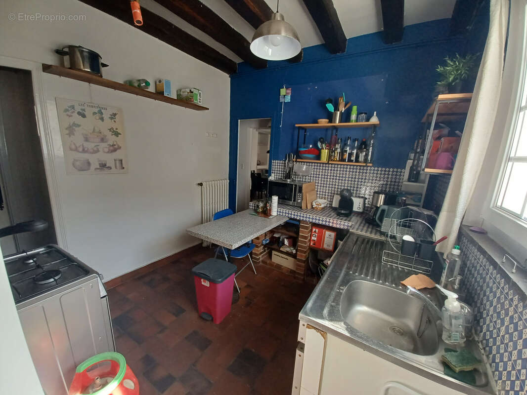 Maison ancienne indépendante, 123m2 hab, T7 avec terrain d'env 2758m2. - photo 14