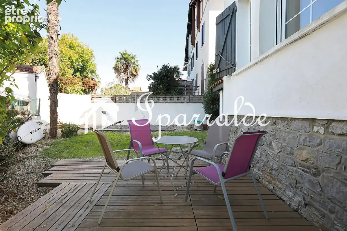 CENTRE-VILLE   T3 72 m2 avec terrasse, jardin et caves - photo 6