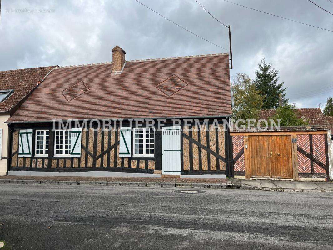 Maison à PIERREFITTE-SUR-SAULDRE