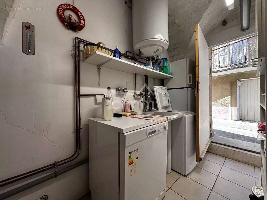 Maison à LARAGNE-MONTEGLIN