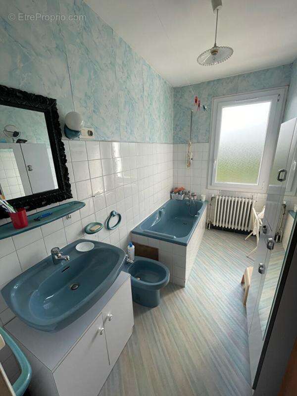 Brasparts - maison t6  de 110 m² - photo 13