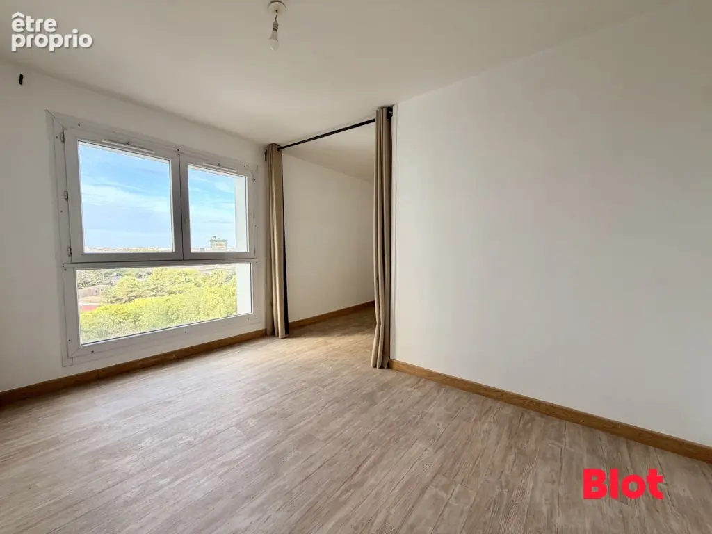 Appartement 1 pièce 31 m² à vendre à Nantes (44200) - photo 2