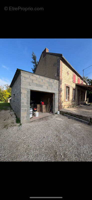 Maison à FLEURY-LA-VALLEE