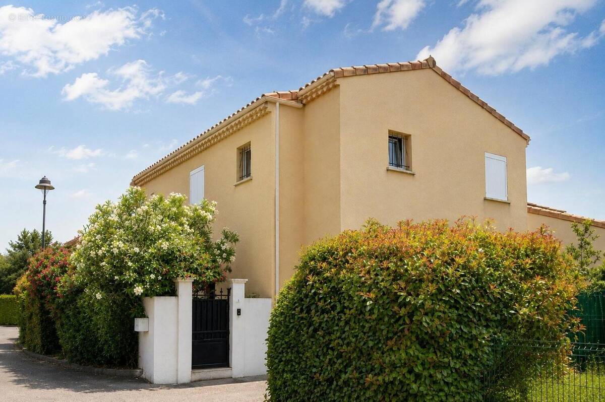 Photo 1 - Maison à MONTELIMAR