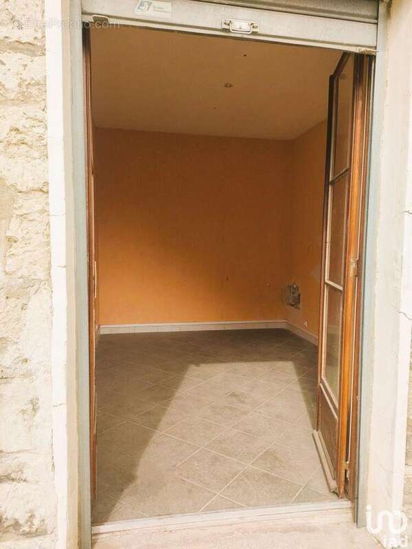 Photo 4 - Commerce à CONFLANS-SAINTE-HONORINE