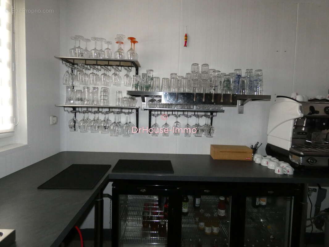 Commerce à LA BREE-LES-BAINS