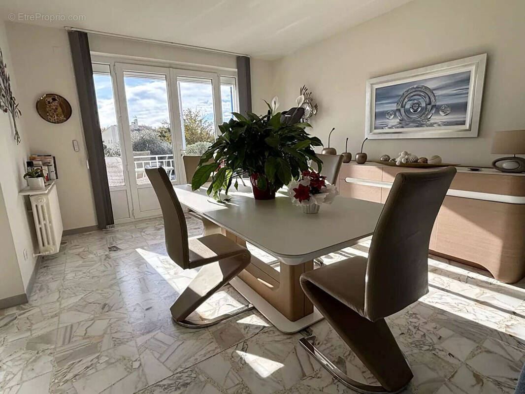 Maison à SAINT-MARTIN-DE-CRAU