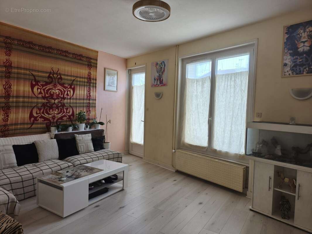 Maison 67 m² à Saint-Jean-Sur-Reyssouze  - photo 2