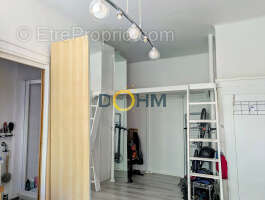 Investir ou Habiter ! Studio rénové, métro B D et tramway 1 ! - photo 2