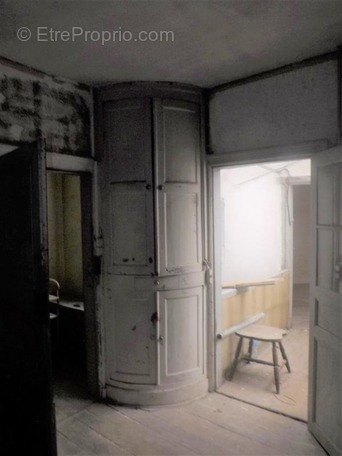 Commerce à CONFOLENS