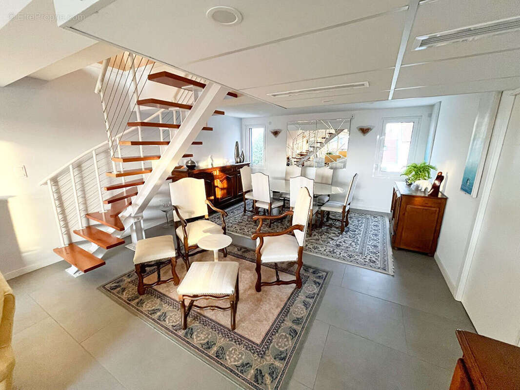 Appartement 5 pièces de 171 m2 - photo 4