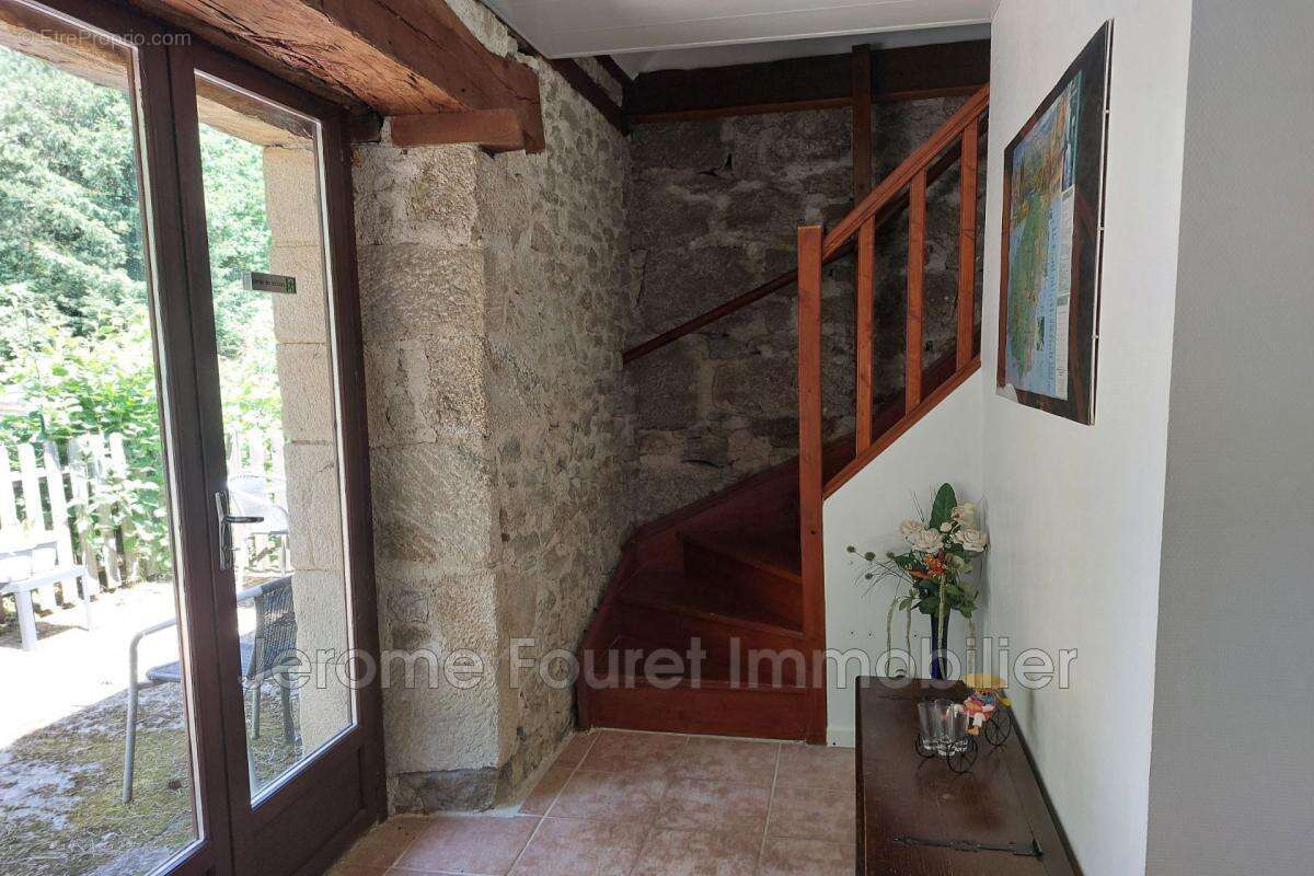 Maison à EGLETONS