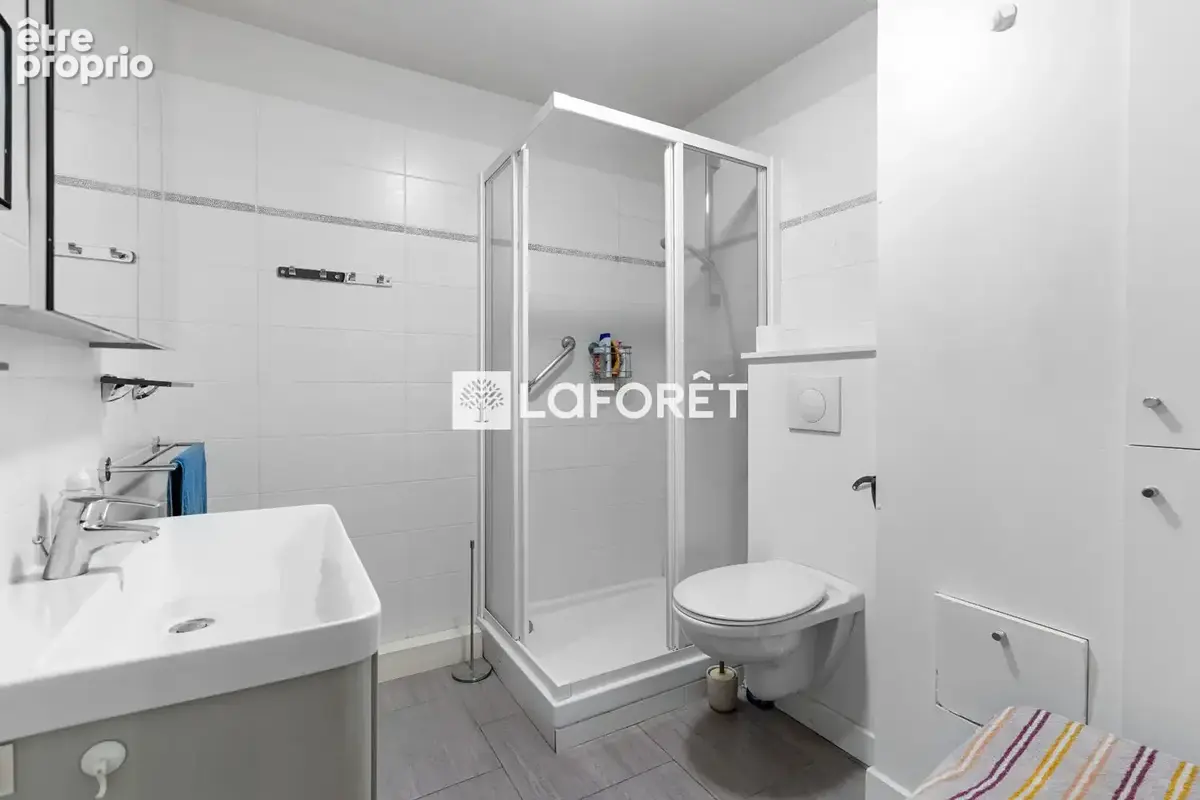 Localisation - etage eleve - balcons - photo 10