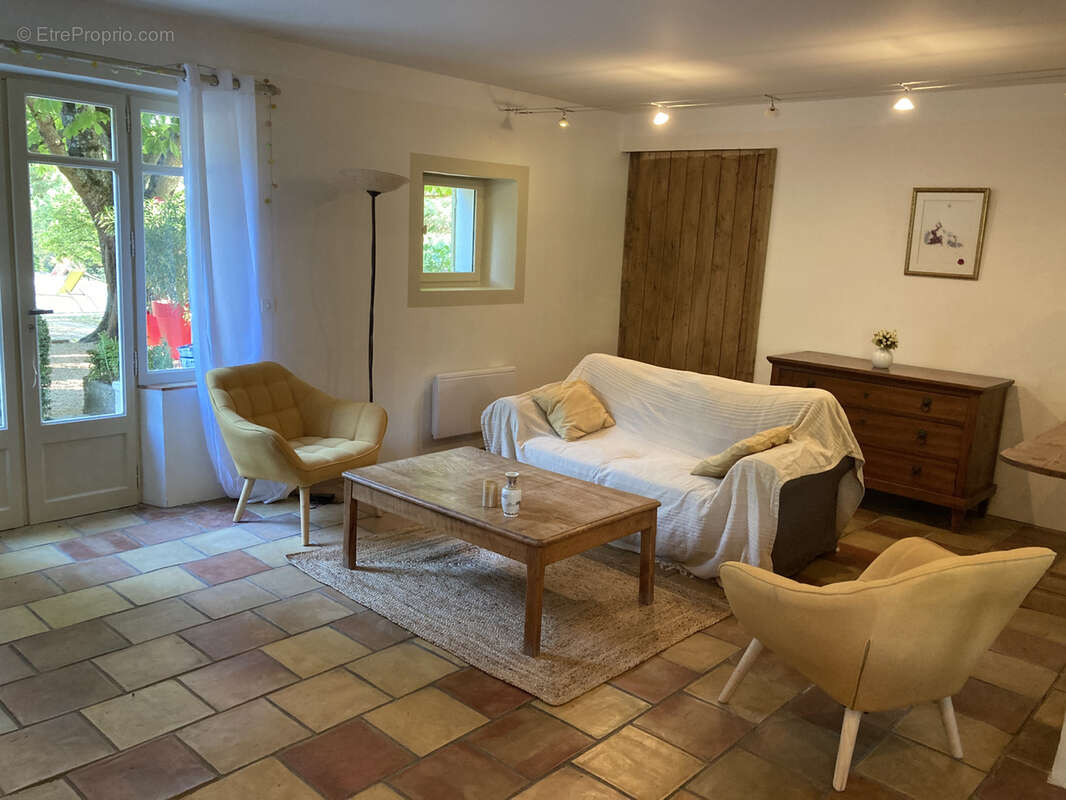 Maison à VAISON-LA-ROMAINE