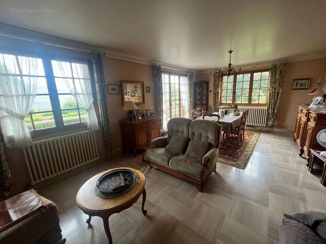 Maison à LE BOURGET-DU-LAC