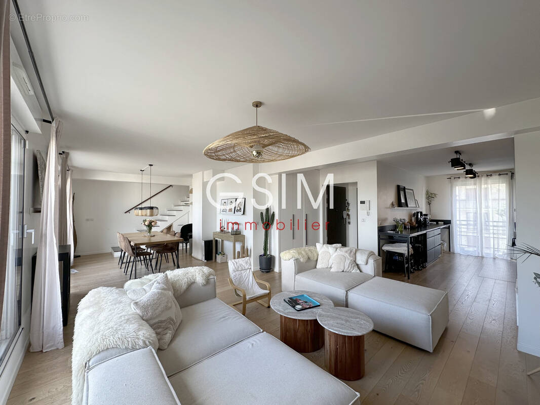 Appartement à SURESNES