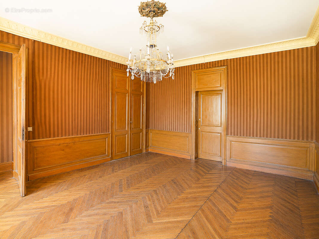 Maison Viré 7 pièces 355 m2 - photo 4