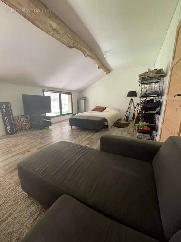 Maison à VARENNES-SAINT-SAUVEUR