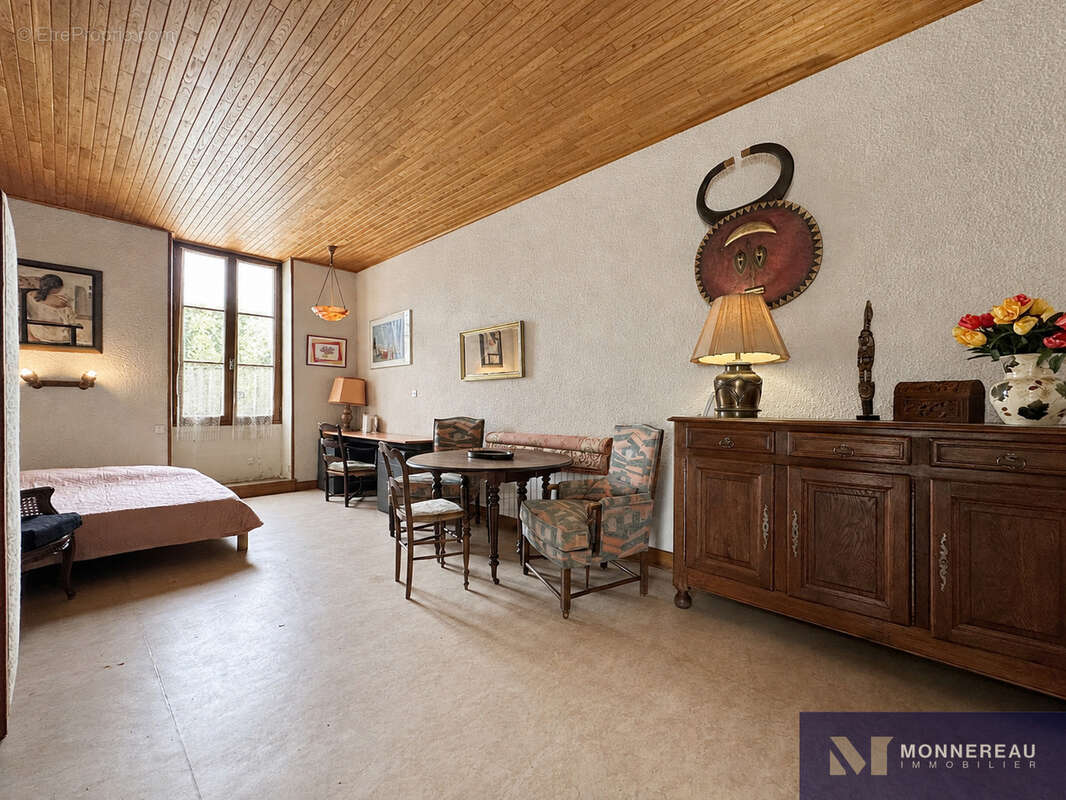 Maison bourgeoise avec parc et piscine en coeur de ville - photo 21