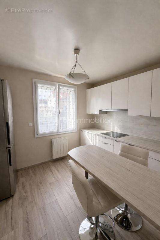 Pavillon 4 chambres avec sous-sol total et grenier aménageable — Fresneaux-Montchevreuil - photo 3