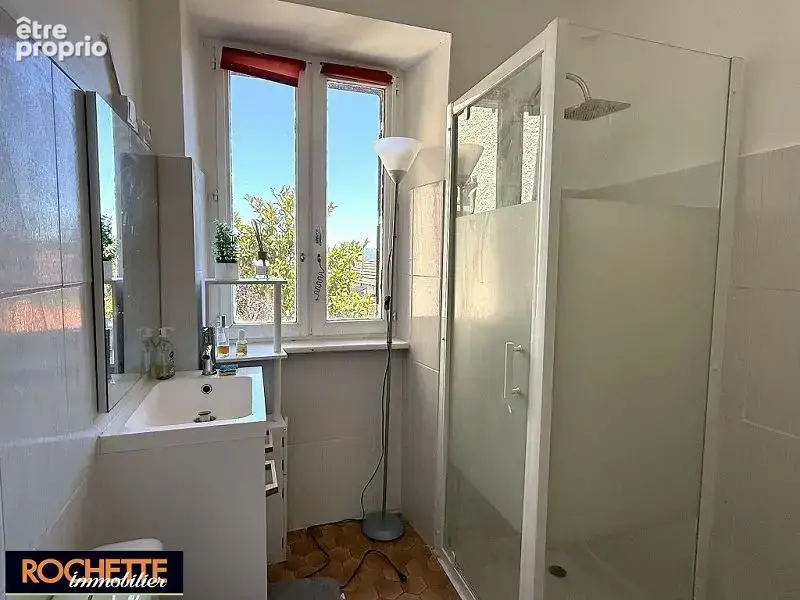 Maison 129 m² à Saint-Just-La-Pendue  - photo 3