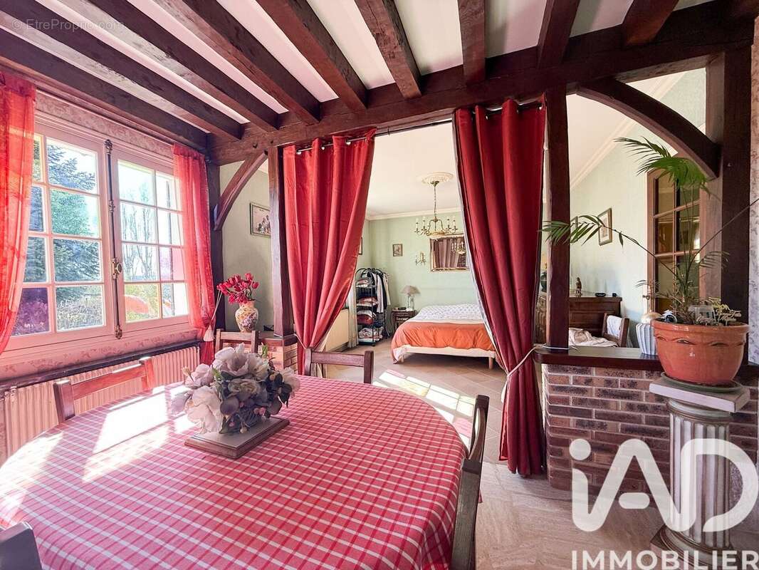 Maison 110 m² à Pinterville  - photo 3