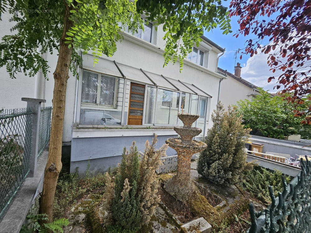 Maison à DUGNY