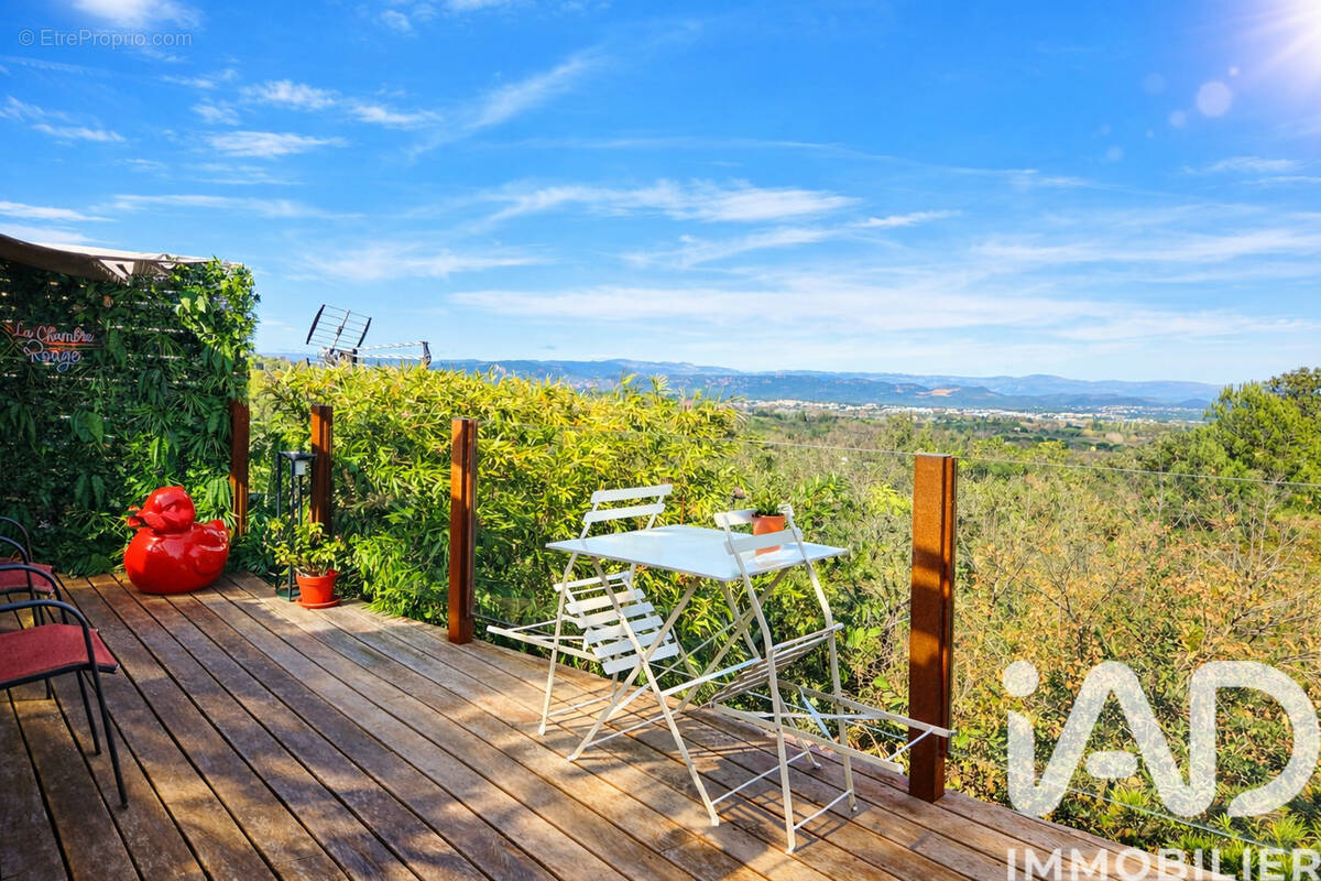 Photo 1 - Maison à ROQUEBRUNE-SUR-ARGENS