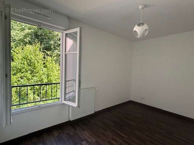 Appartement à OZOIR-LA-FERRIERE