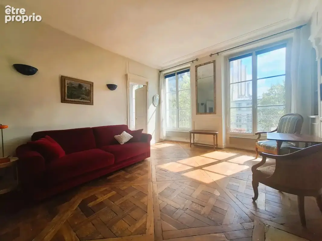 Xème, Porte Saint-Martin - 4 pièces de 64m² - 3ème ascenseur - 735 000 euros - photo 4