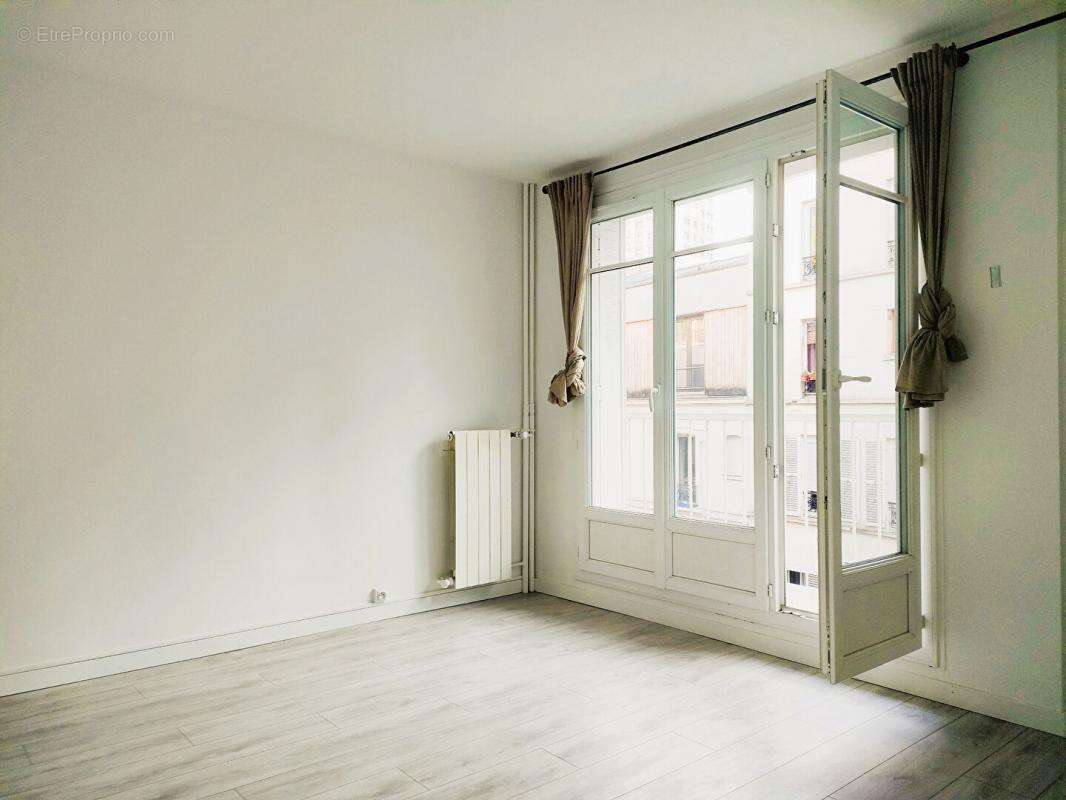 Appartement à PARIS-19E