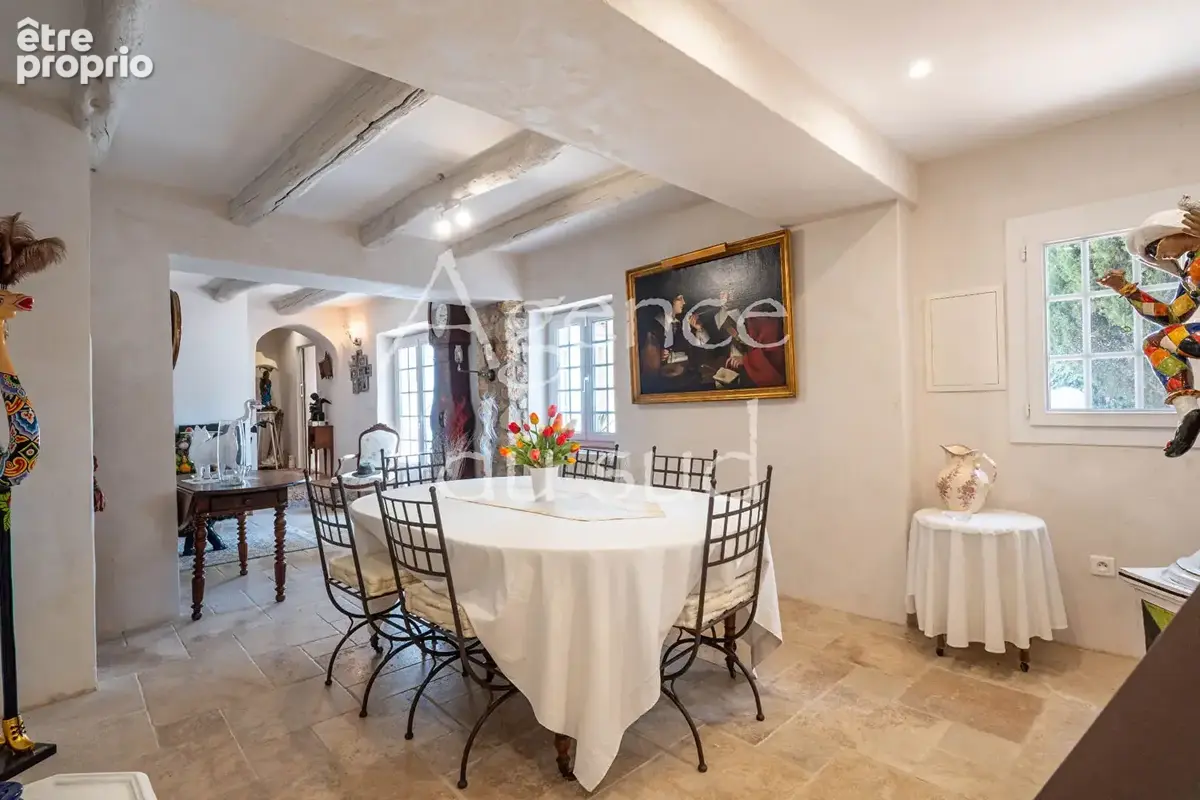 Maison  6 pièce(s) de 200 m² - photo 4