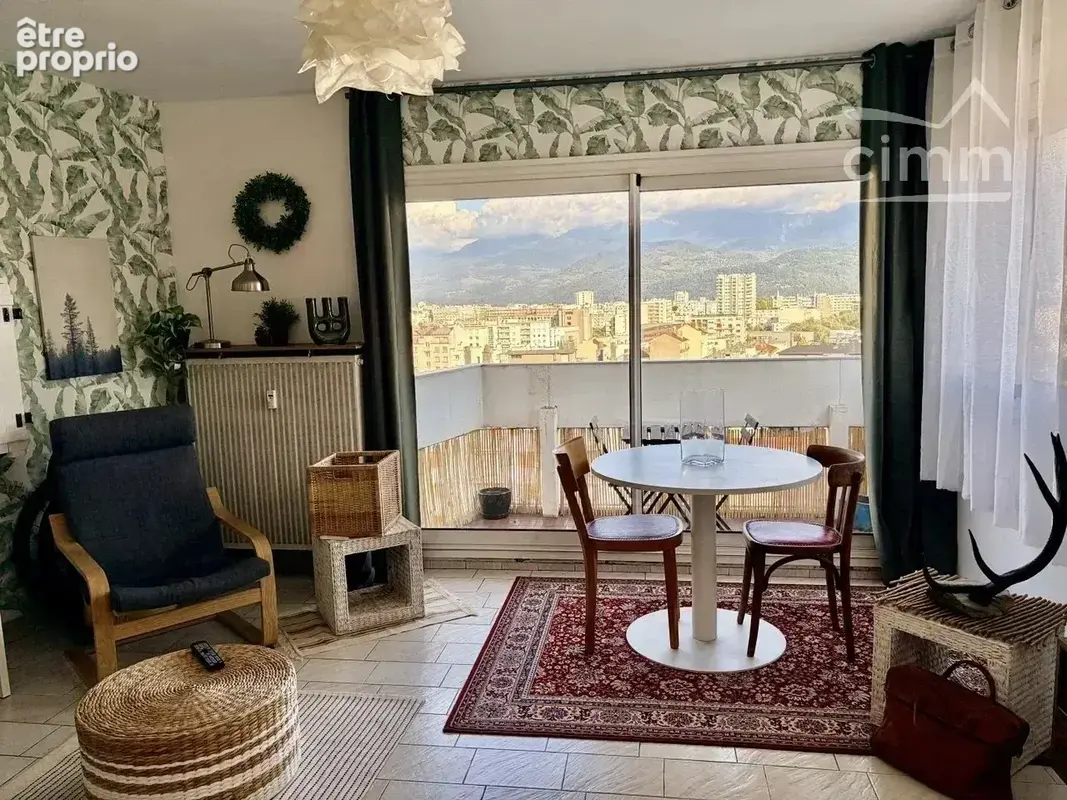 T2 rénové 43 m² – 11e étage – balcon – vue massifs - photo 3