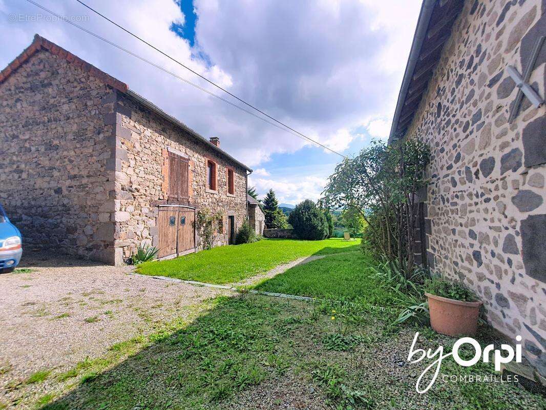 Maison à SAINT-GEORGES-DE-MONS