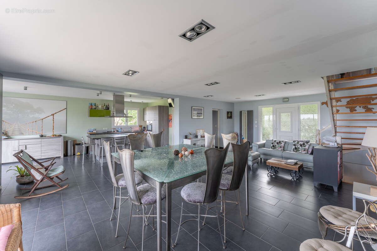 Maison à CARIGNAN-DE-BORDEAUX