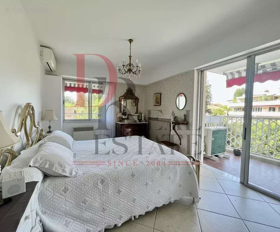 Appartement à LE CANNET