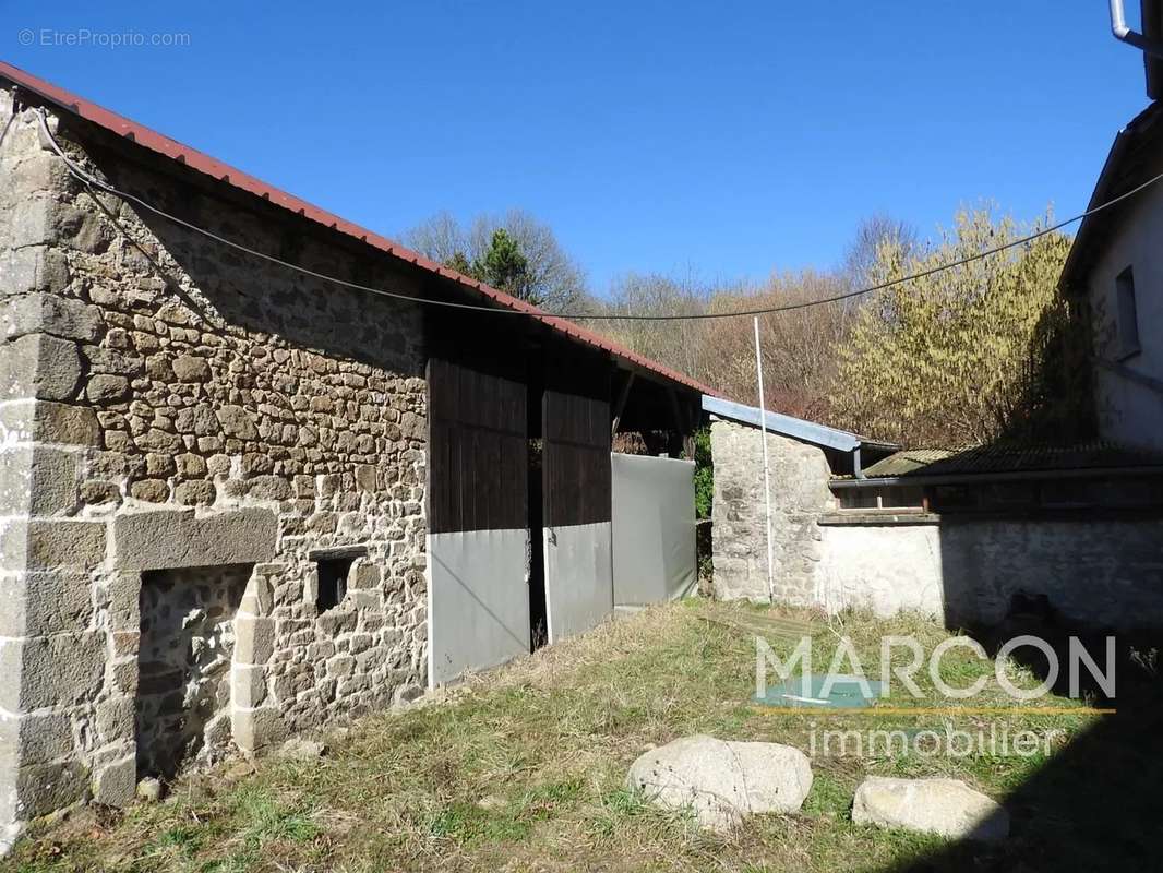 Maison à SAINT-SULPICE-LES-CHAMPS