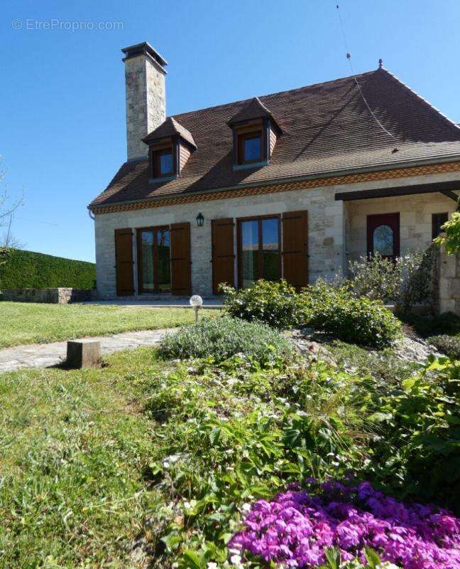 Périgourdine en parfait état - prestations haut de gamme - 4 chambres - photo 2