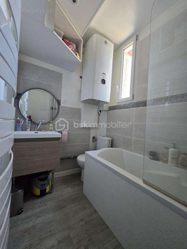 Maison à VARENNES-VAUZELLES