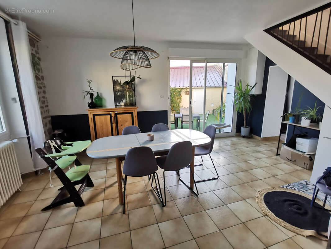 Maison à SAINT-LAURENT-SUR-SEVRE