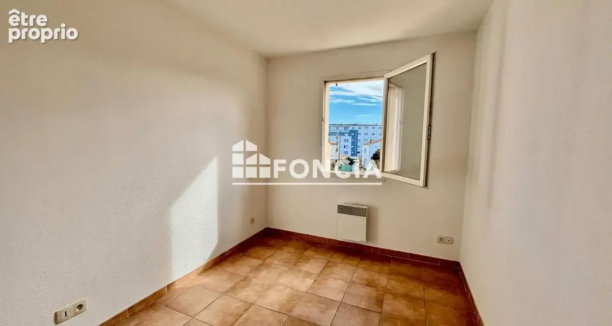  à vendre – bel appartement t3 avec terrasse et 2 parkings – narbonne - photo 4