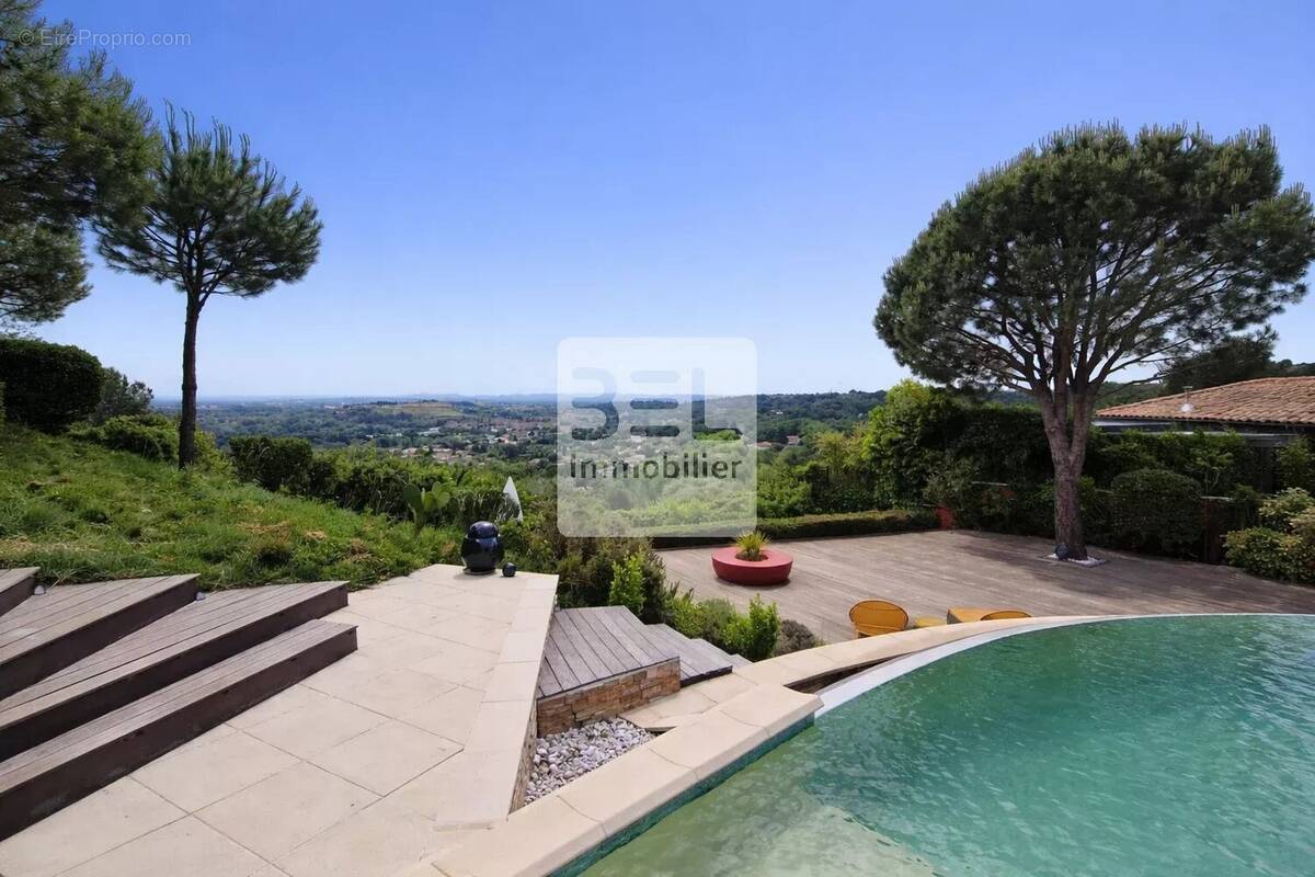 Maison à VILLENEUVE-LES-AVIGNON